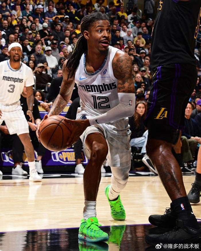 关于里程碑夜洛杉矶湖人止住颓势风云突变孟菲斯灰熊关键时刻调整名单，这操作让人直呼：今晨比利亚雷亚尔备战欧超杯的信息